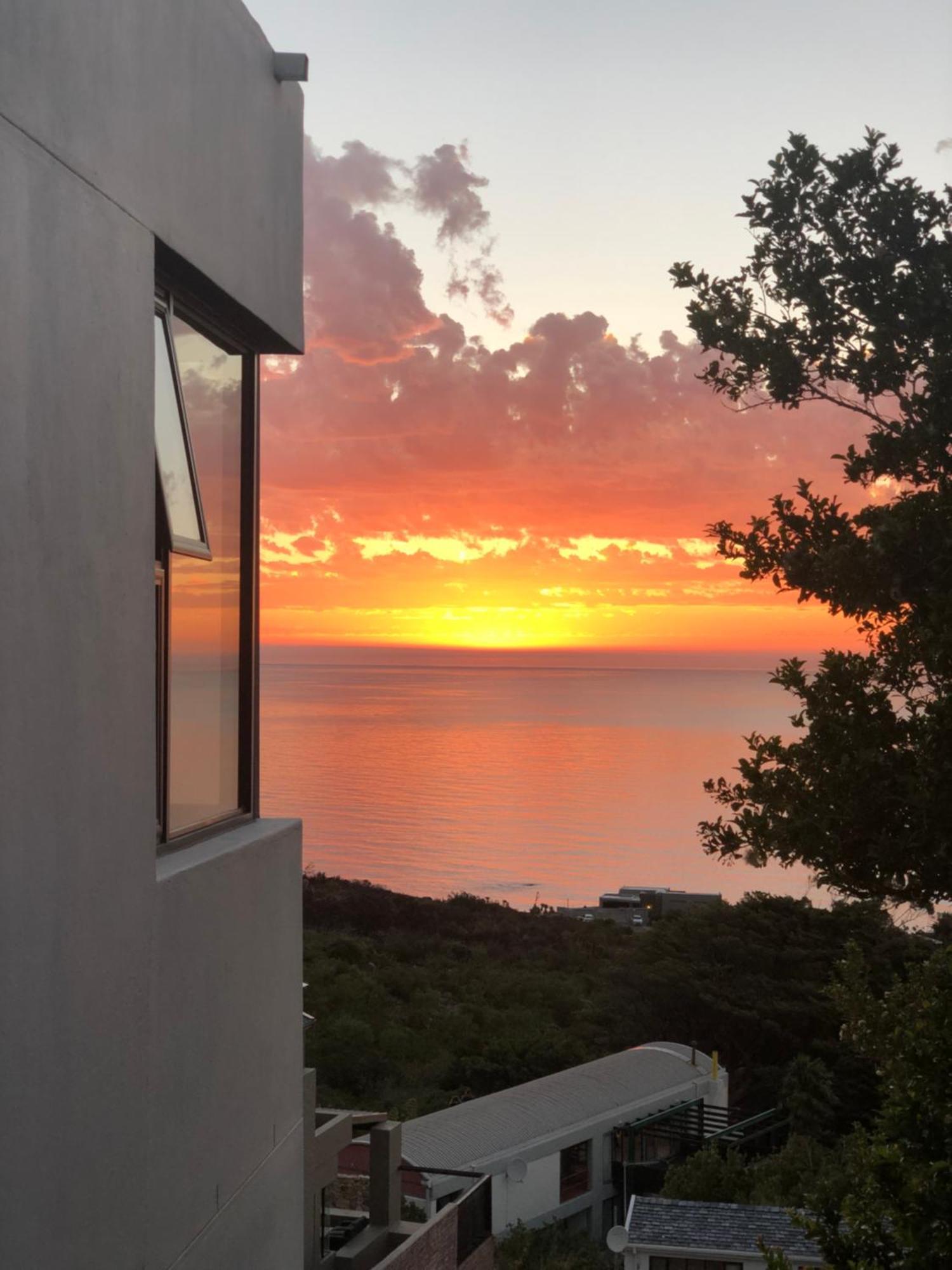 Camps Bay Blue Self-Catering Studios 开普敦 外观 照片